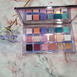 Huda Beauty Mercury Retrograde Eyeshadow Palette